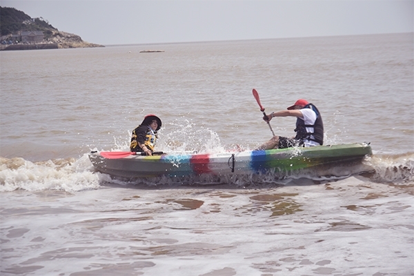 浪來了,船翻 浪來了,船翻