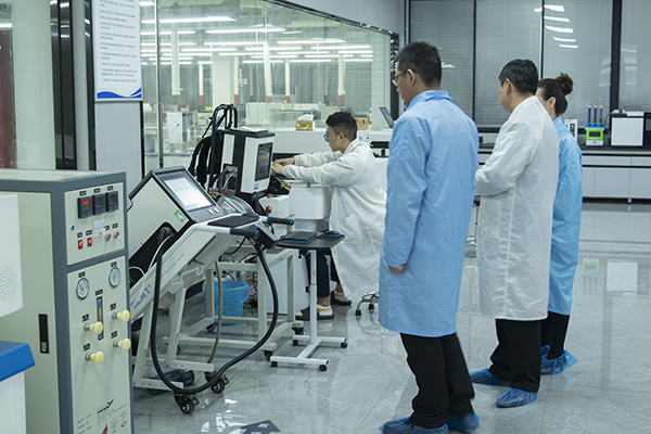 中鑄協張志勇副會長一行參觀創(chuàng)想儀器