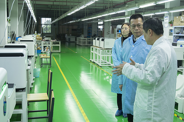 中鑄協張志勇副會長一行參觀創(chuàng)想儀器